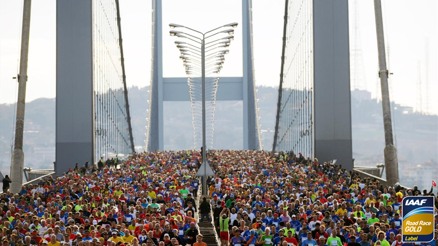 Istanbul marathon crosses bosphorus bridge